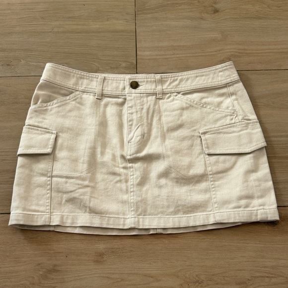 Billabong Dresses & Skirts - Billabong Womens Cream Cargo Mini Skirt Off White Denim Utility Size Medium